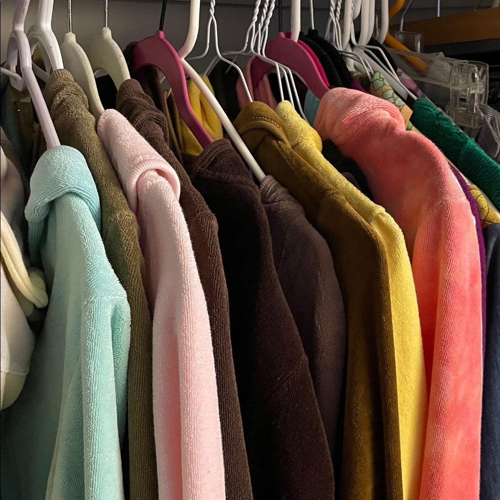 Juicy Couture  VINTAGED Y2K!!!  (EA)